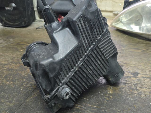 bontott RENAULT SCÉNIC II Légszűrő Ház