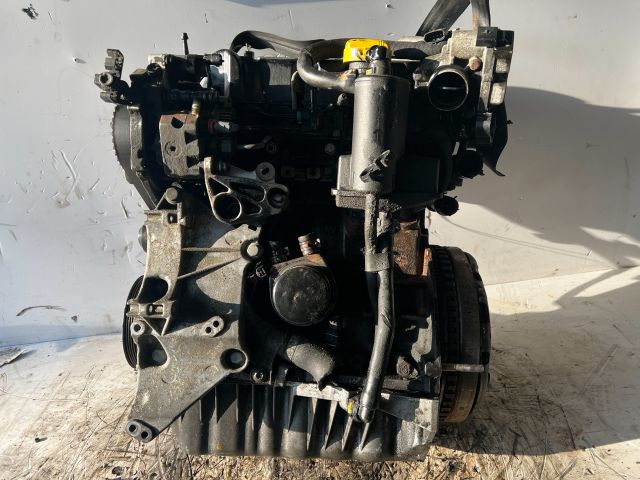 bontott RENAULT SCÉNIC II Motor (Fűzött blokk hengerfejjel)