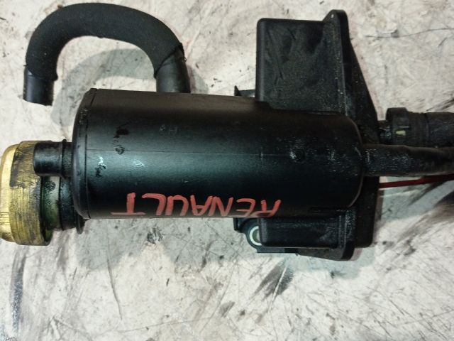 bontott RENAULT SCÉNIC II Olaj Beöntő Cső