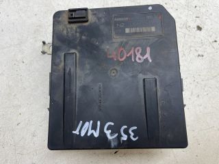 bontott RENAULT SCÉNIC II Biztosítéktábla Motortér