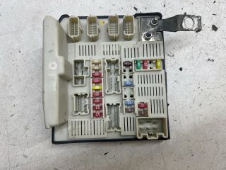 bontott RENAULT SCÉNIC II Biztosítéktábla Motortér