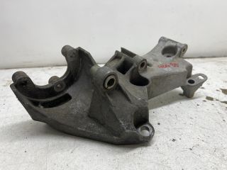 bontott RENAULT SCÉNIC II Generátor Tartó Bak