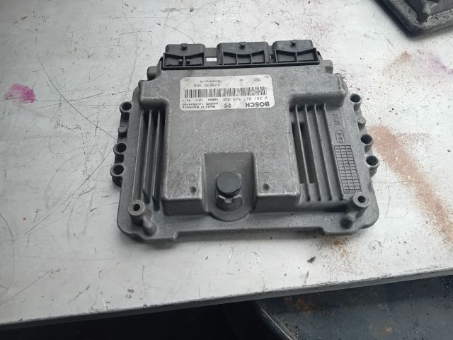 bontott RENAULT SCÉNIC II Motorvezérlő