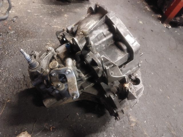 bontott RENAULT SCÉNIC II Váltó (Mechanikus)