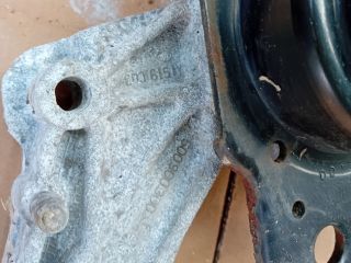 bontott RENAULT SCÉNIC II Motor Tartó Bak (Fém)