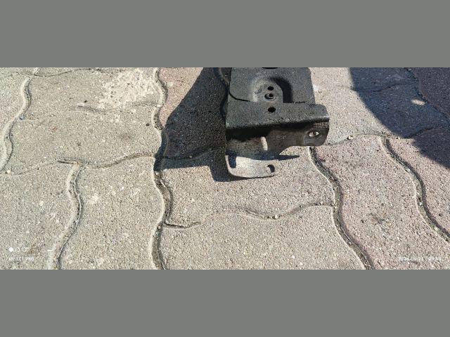 bontott RENAULT SCÉNIC II Első Bölcső