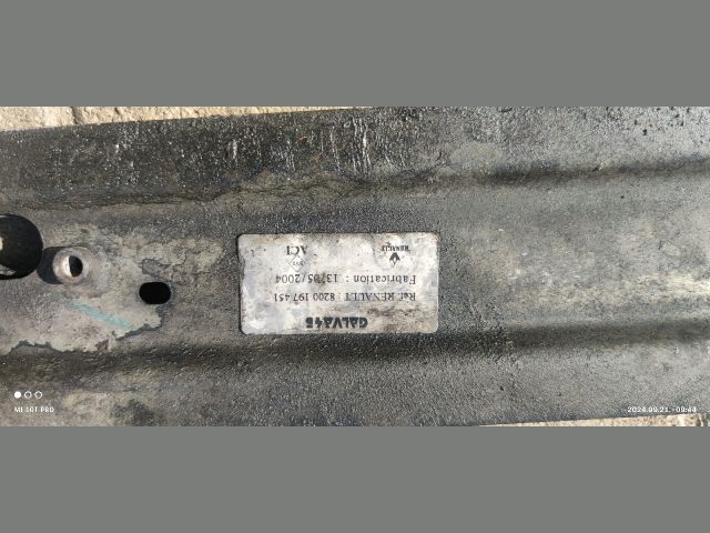 bontott RENAULT SCÉNIC II Első Bölcső