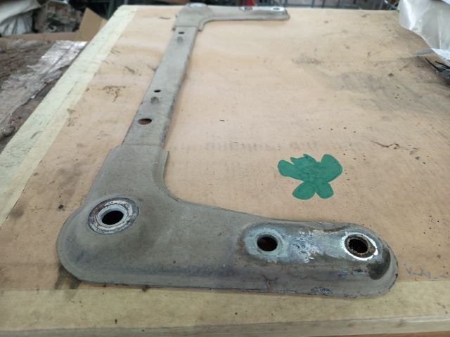 bontott RENAULT SCÉNIC II Alsó Kereszttartó