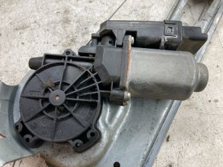 bontott RENAULT SCÉNIC II Bal első Ablakemelő Szerkezet (Elektromos)