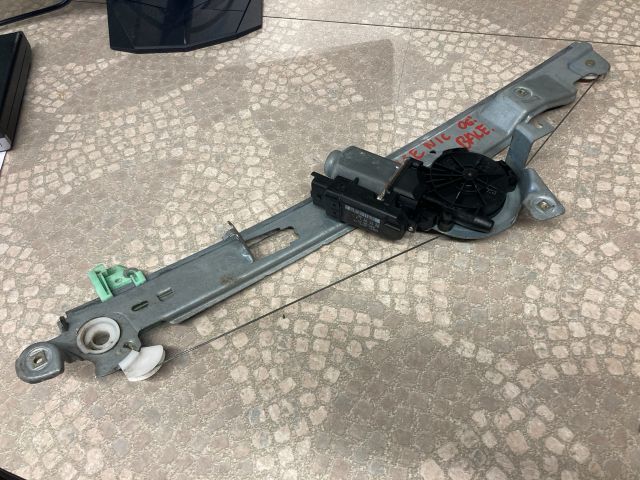 bontott RENAULT SCÉNIC II Bal első Ablakemelő Szerkezet (Elektromos)