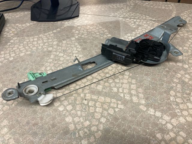 bontott RENAULT SCÉNIC II Bal első Ablakemelő Szerkezet (Elektromos)