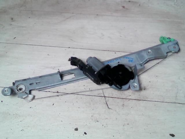 bontott RENAULT SCÉNIC II Bal első Ablakemelő Szerkezet (Elektromos)