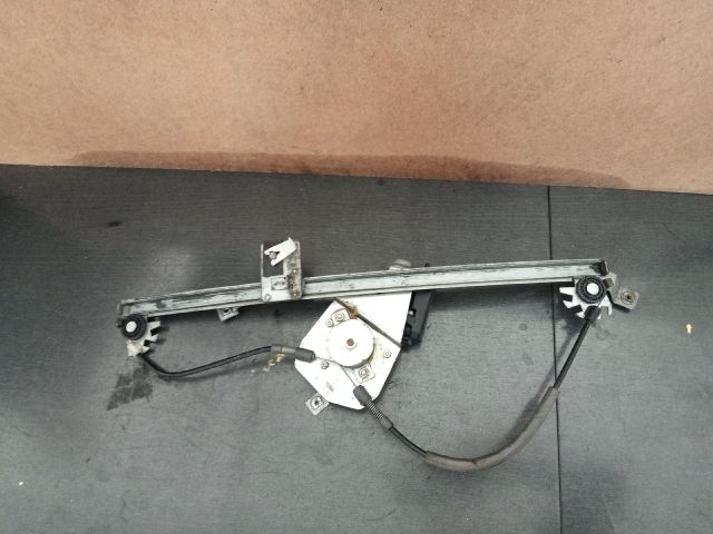 bontott RENAULT SCÉNIC II Bal első Ablakemelő Szerkezet (Elektromos)