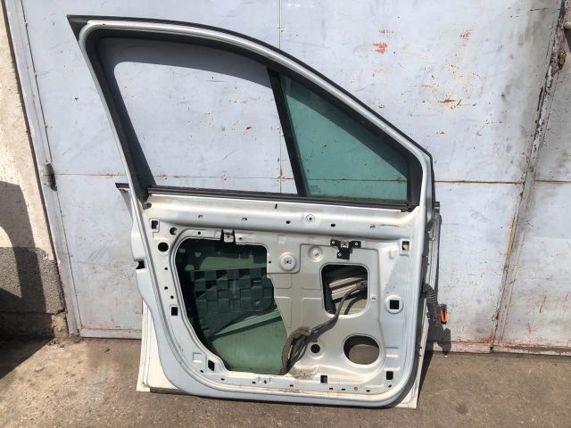 bontott RENAULT SCÉNIC II Bal első Ajtó (Üres lemez)