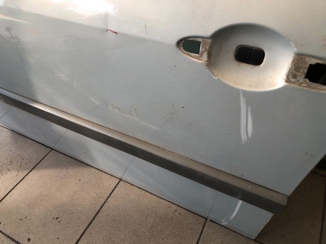 bontott RENAULT SCÉNIC II Bal első Ajtó (Üres lemez)