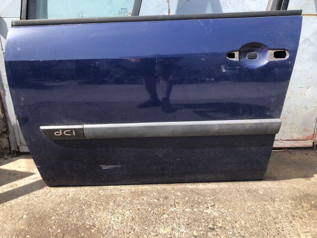 bontott RENAULT SCÉNIC II Bal első Ajtó (Üres lemez)