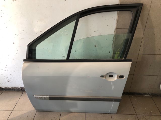 bontott RENAULT SCÉNIC II Bal első Ajtó (Üres lemez)