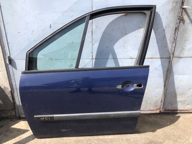 bontott RENAULT SCÉNIC II Bal első Ajtó (Üres lemez)