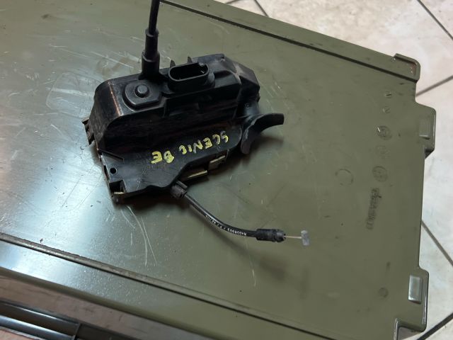 bontott RENAULT SCÉNIC II Bal első Ajtózár