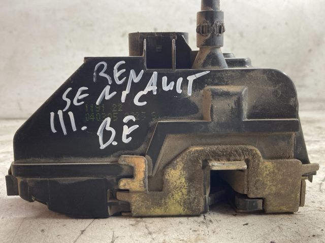 bontott RENAULT SCÉNIC II Bal első Ajtózár