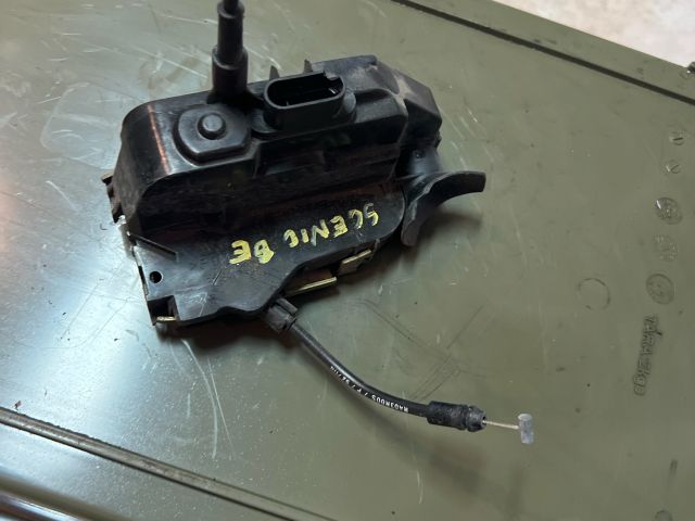 bontott RENAULT SCÉNIC II Bal első Ajtózár