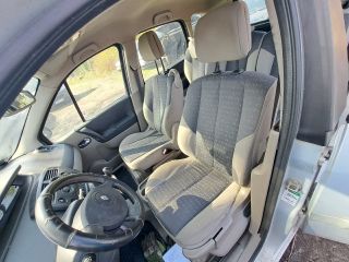 bontott RENAULT SCÉNIC II Bal első Ajtózár