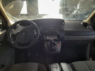 bontott RENAULT SCÉNIC II Bal első Alsó Zsanér