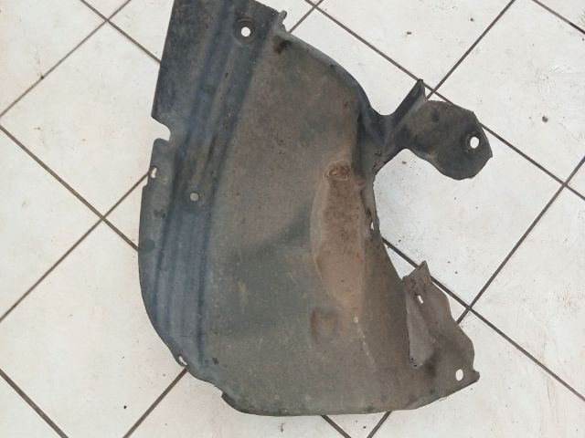 bontott RENAULT SCÉNIC II Bal első Első Dobbetét (Kerékjárati, Műanyag)