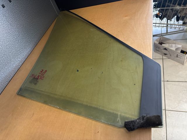 bontott RENAULT SCÉNIC II Bal első Fixüveg (Ajtóban)