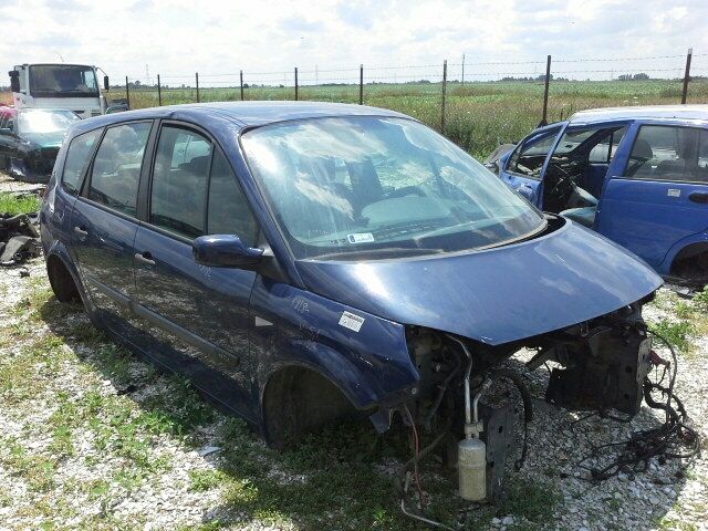 bontott RENAULT SCÉNIC II Bal első Gumikéder