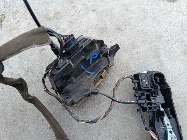 bontott RENAULT SCÉNIC II Bal első Központizár Motor