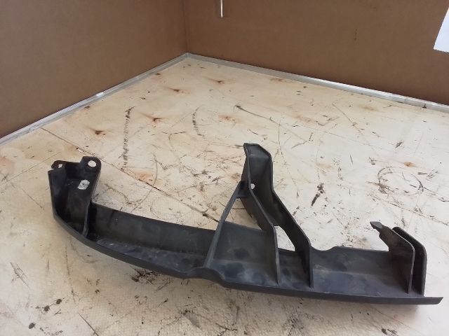 bontott RENAULT SCÉNIC II Bal első Oldal Lökhárító Tartó (Műanyag)