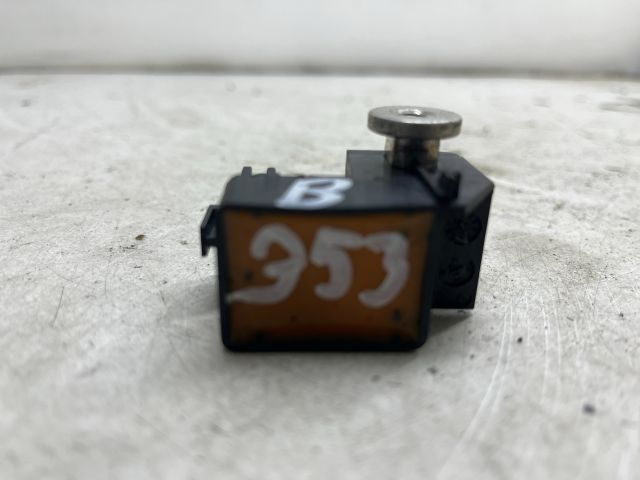 bontott RENAULT SCÉNIC II Bal első Oldal Ütközés Érzékelő