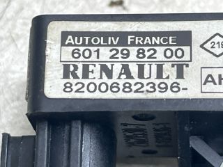 bontott RENAULT SCÉNIC II Bal első Oldal Ütközés Érzékelő