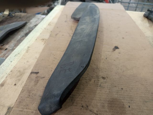 bontott RENAULT SCÉNIC II Bal első Sárvédő Zajszigetelés