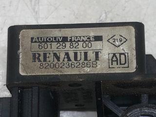 bontott RENAULT SCÉNIC II Bal első Ütközés Érzékelő (Homlokfalon)