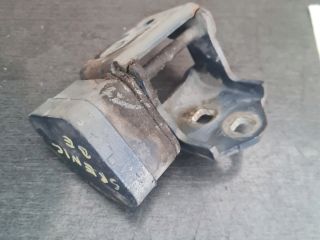 bontott RENAULT SCÉNIC II Bal első Zsanér