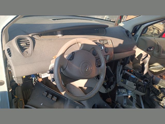 bontott RENAULT SCÉNIC II Bal első Zsanér