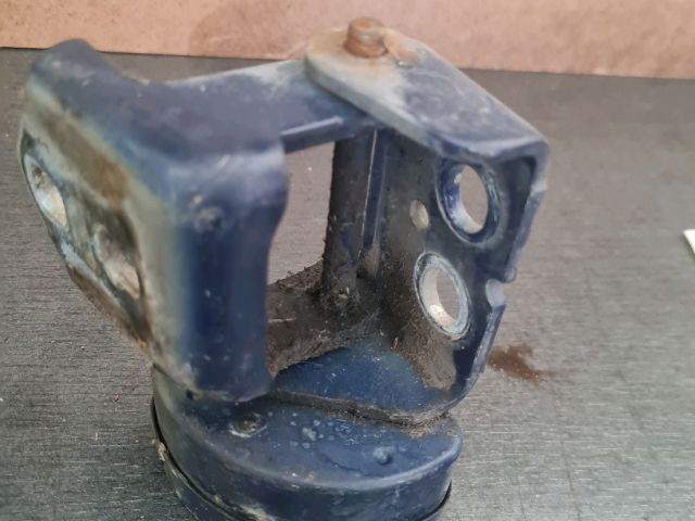 bontott RENAULT SCÉNIC II Bal első Zsanér