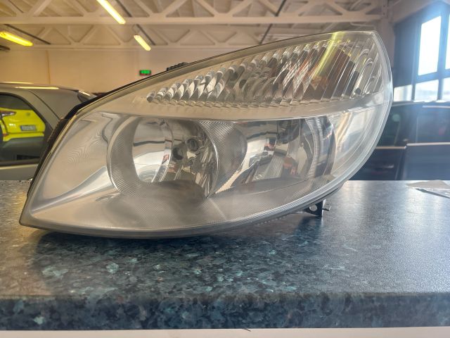 bontott RENAULT SCÉNIC II Bal Fényszóró