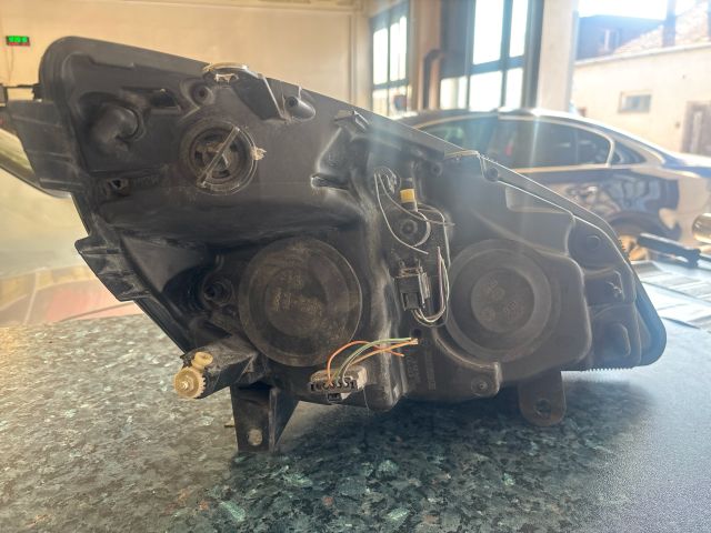 bontott RENAULT SCÉNIC II Bal Fényszóró