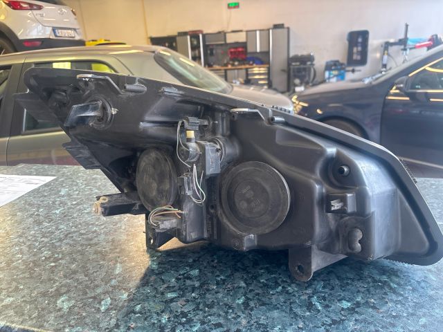 bontott RENAULT SCÉNIC II Bal Fényszóró