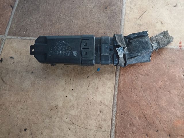 bontott RENAULT SCÉNIC II Bal hátsó Ablakemelő Elektronika