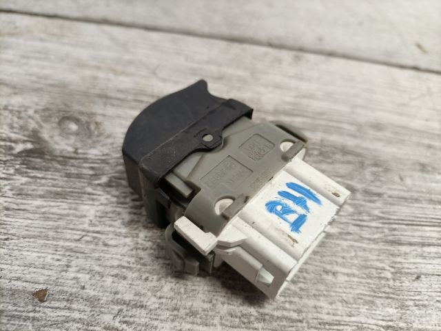 bontott RENAULT SCÉNIC II Bal hátsó Ablakemelő Kapcsoló