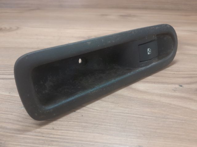 bontott RENAULT SCÉNIC II Bal hátsó Ablakemelő Kapcsoló