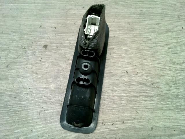 bontott RENAULT SCÉNIC II Bal hátsó Ablakemelő Kapcsoló