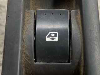 bontott RENAULT SCÉNIC II Bal hátsó Ablakemelő Kapcsoló