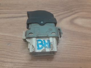 bontott RENAULT SCÉNIC II Bal hátsó Ablakemelő Kapcsoló