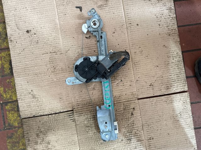 bontott RENAULT SCÉNIC II Bal hátsó Ablakemelő Szerkezet (Elektromos)