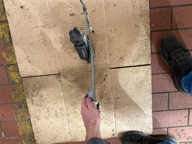 bontott RENAULT SCÉNIC II Bal hátsó Ablakemelő Szerkezet (Elektromos)